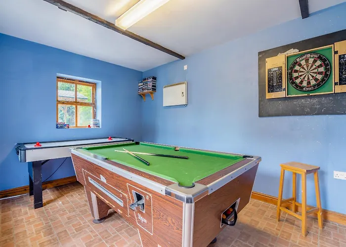 Little Barn - 16438 York